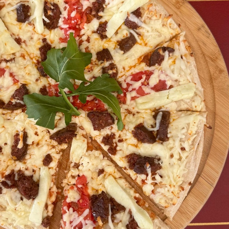 KIBRIS PASTIRMALI & HELLİMLİ PİZZA